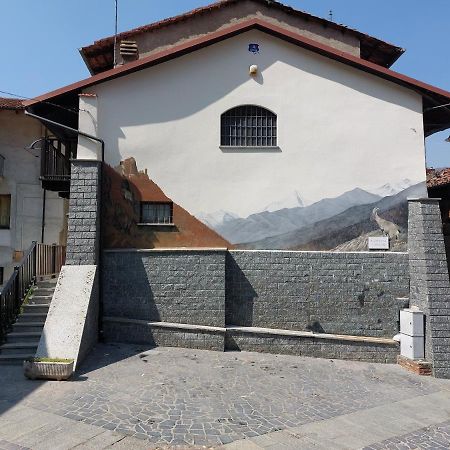 Casa Del Rustico, Indipendente Vista Sacra Con Dipinto Villa Caprie ภายนอก รูปภาพ