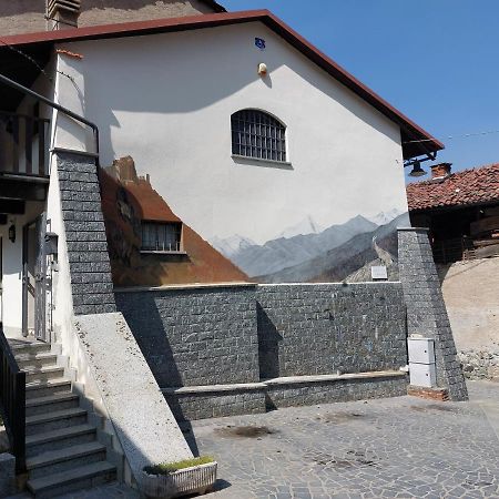 Casa Del Rustico, Indipendente Vista Sacra Con Dipinto Villa Caprie ภายนอก รูปภาพ