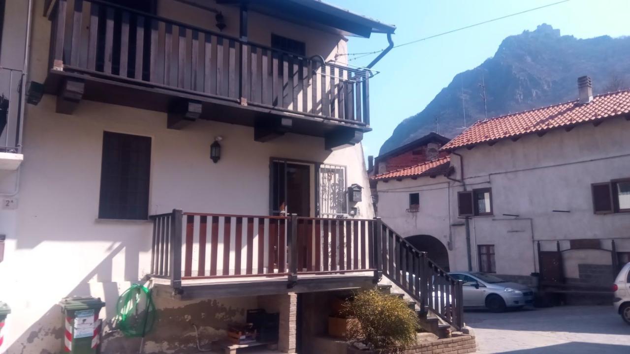 Casa Del Rustico, Indipendente Vista Sacra Con Dipinto Villa Caprie ภายนอก รูปภาพ